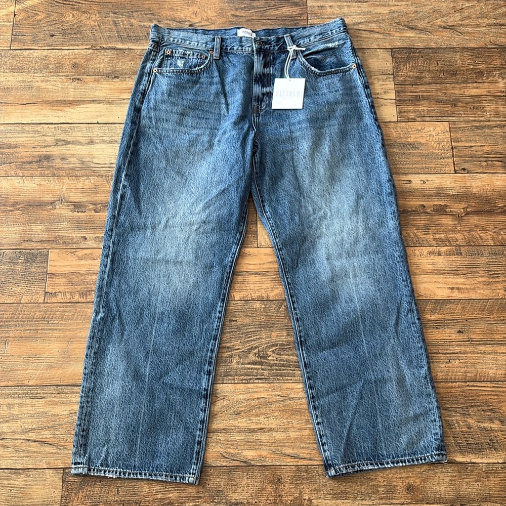 Pistola NWT Lexi Artisan Straight Medium Wash Jeans size 32